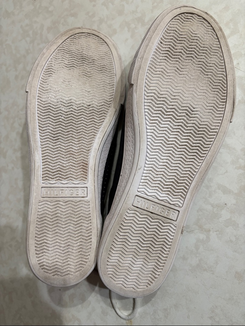 Tommy Hilfiger womens canvas shoes size 7-1/2 - Picture 6 of 6